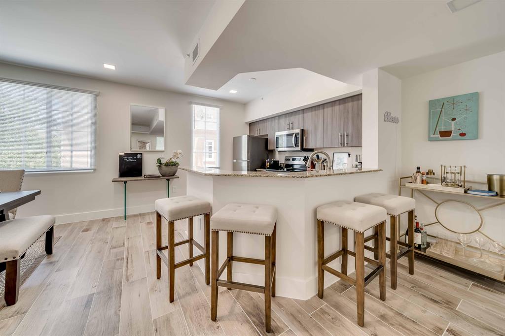 2951 NE 185th Street 2003