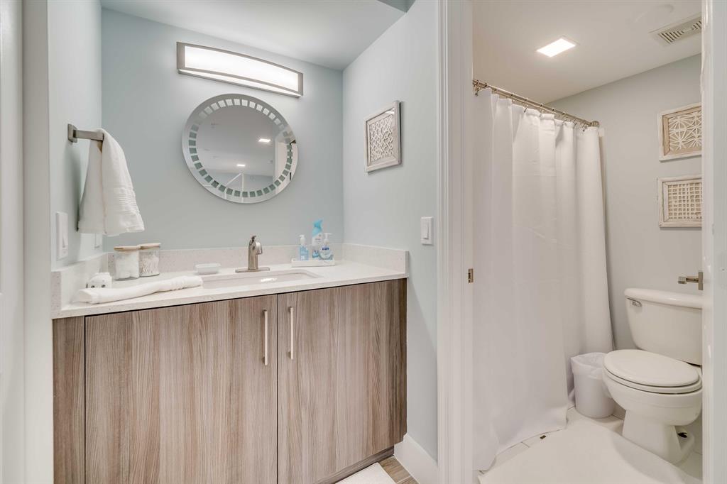 2951 NE 185th Street 2003