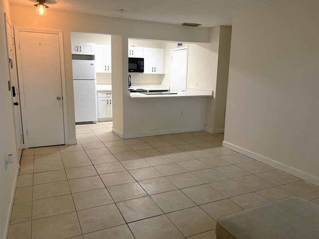 2319 N Congress Avenue 16