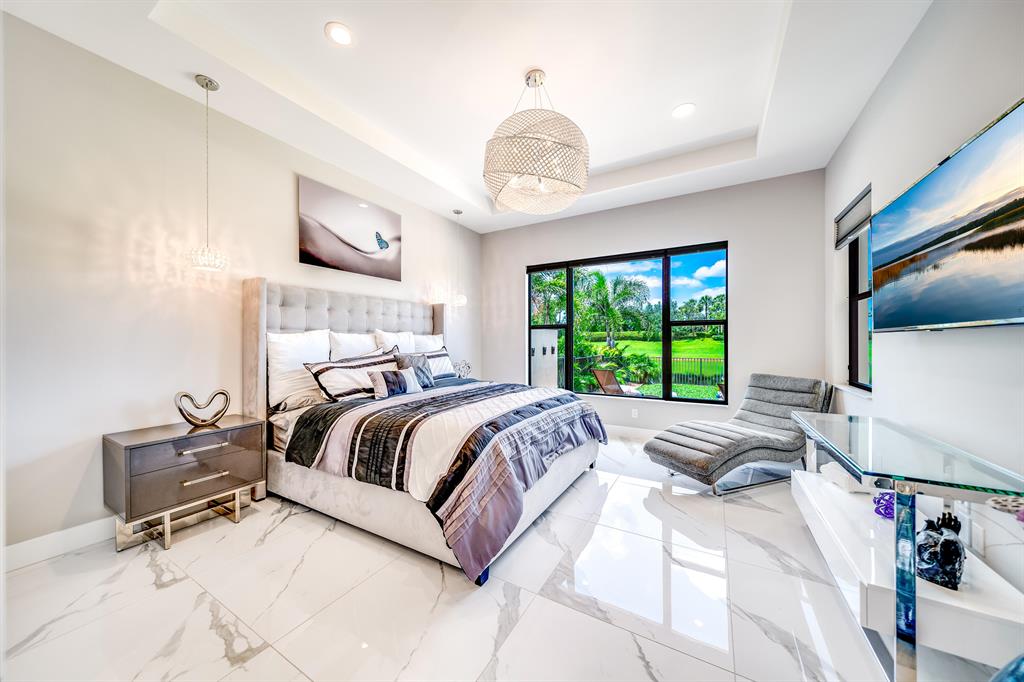 8283 Grand Prix Lane