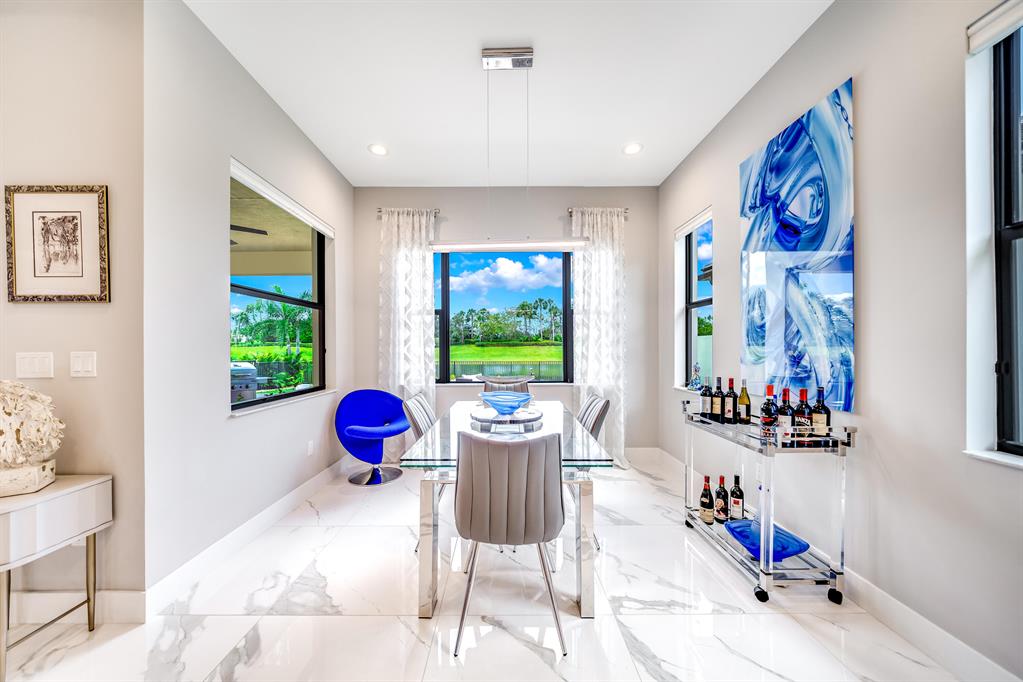 8283 Grand Prix Lane