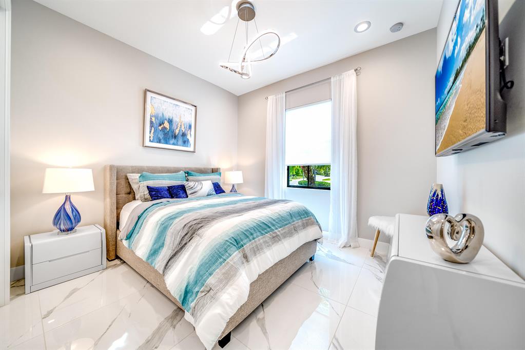 8283 Grand Prix Lane