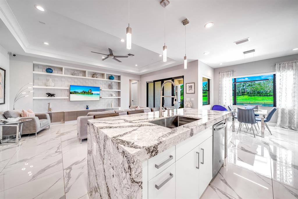 8283 Grand Prix Lane