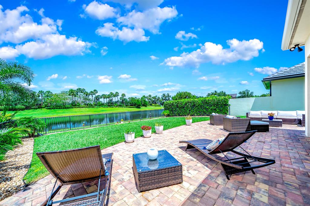 8283 Grand Prix Lane