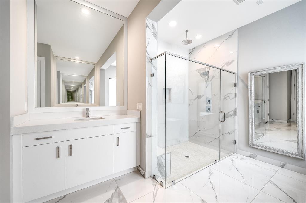 8283 Grand Prix Lane
