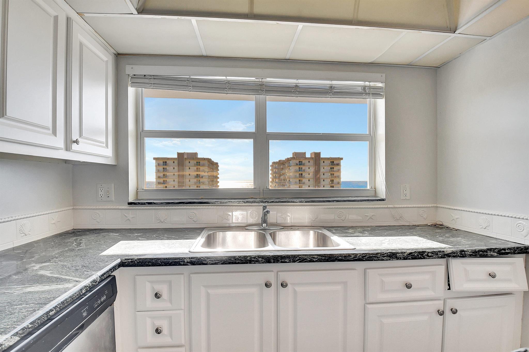 3224 S Ocean Boulevard 915-B