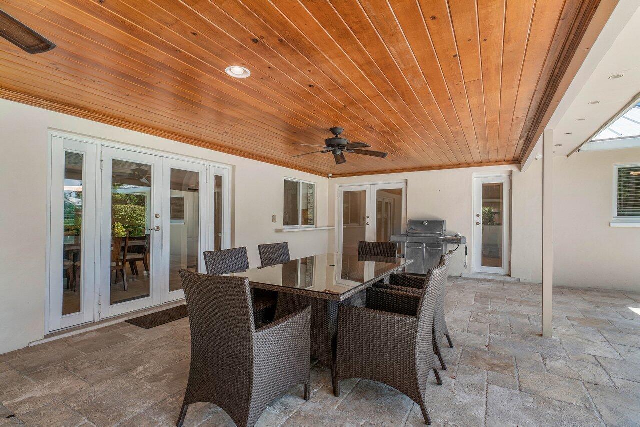 1061 NW 3rd Street