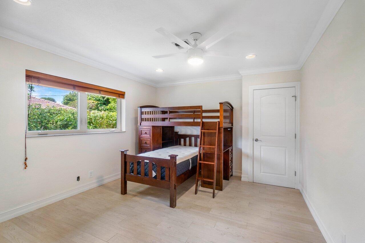 1061 NW 3rd Street