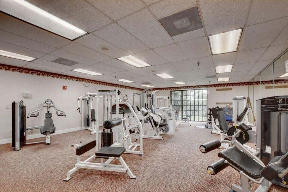 7290 Ashford Place 404