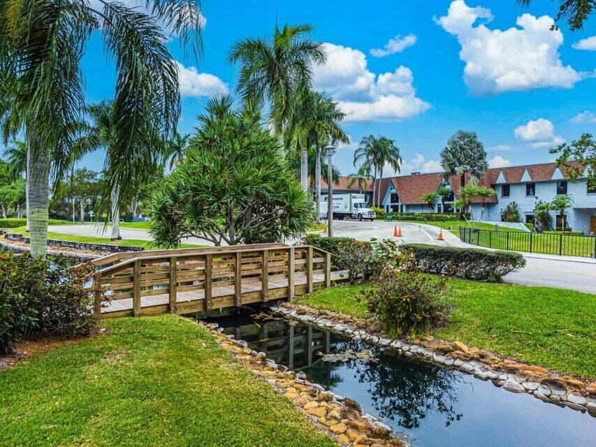 7290 Ashford Place 404