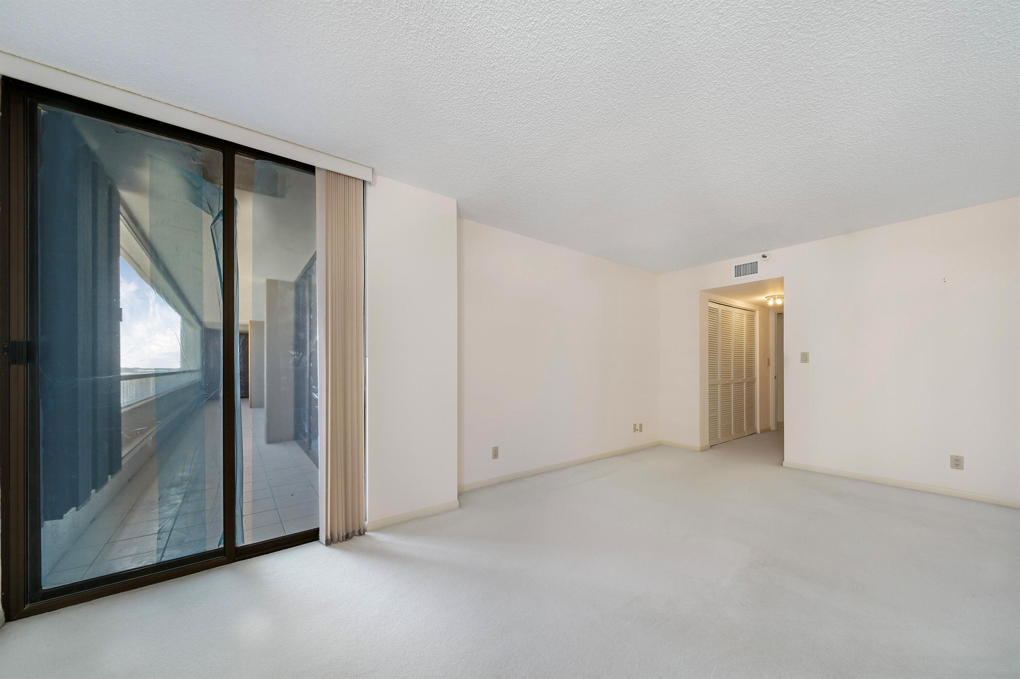 5280 N Ocean Drive 3f