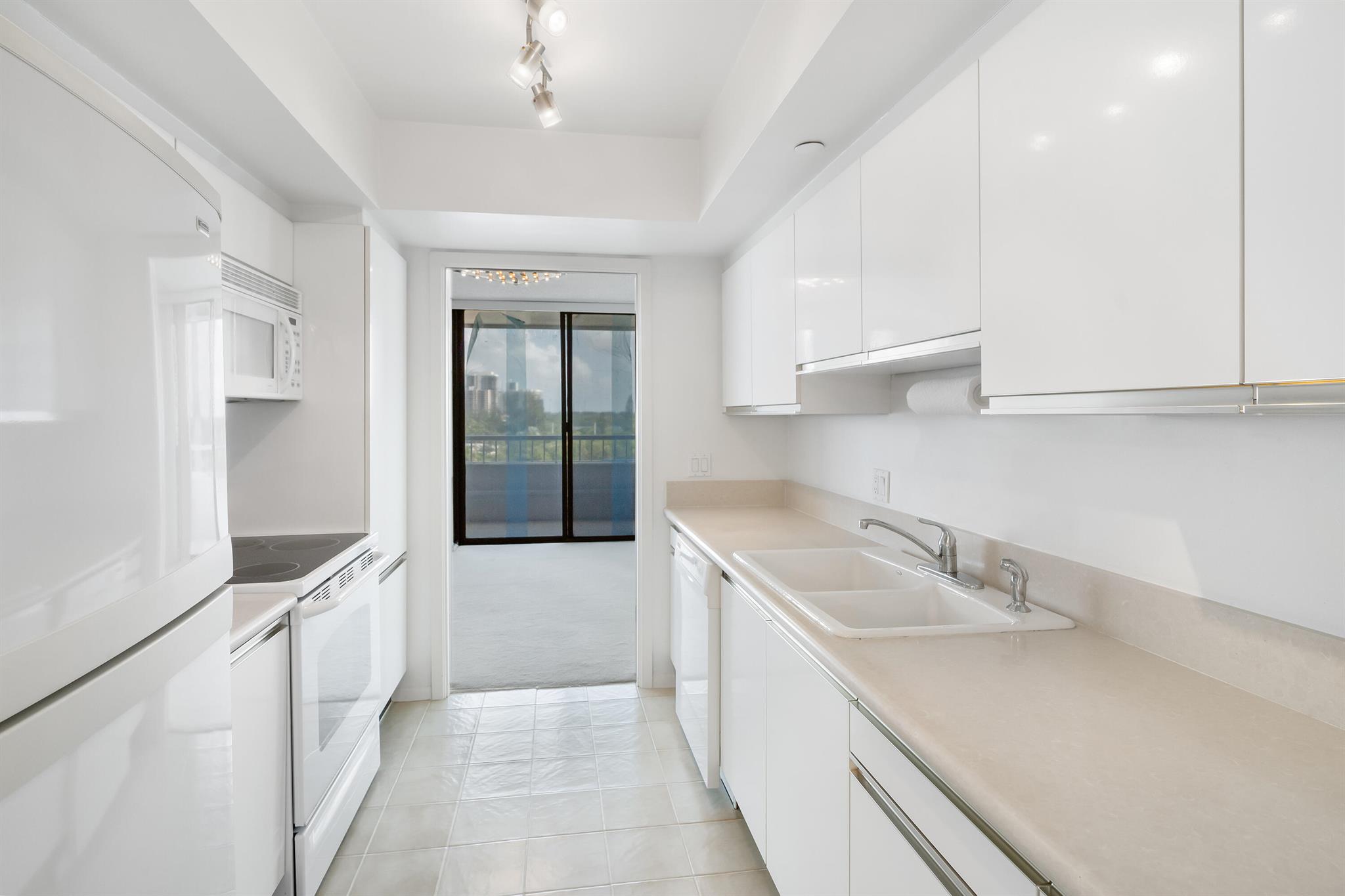5280 N Ocean Drive 3f