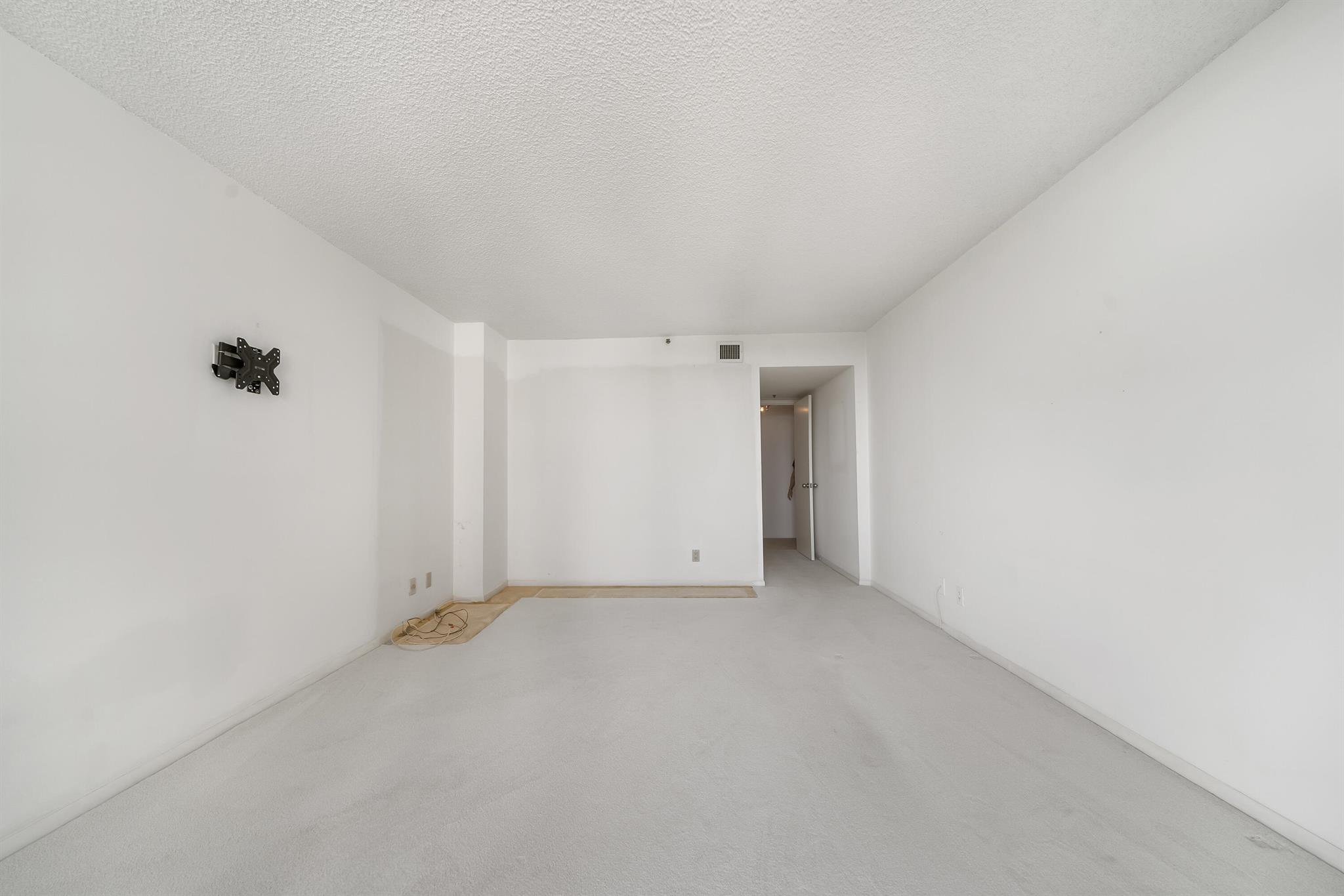 5280 N Ocean Drive 3f