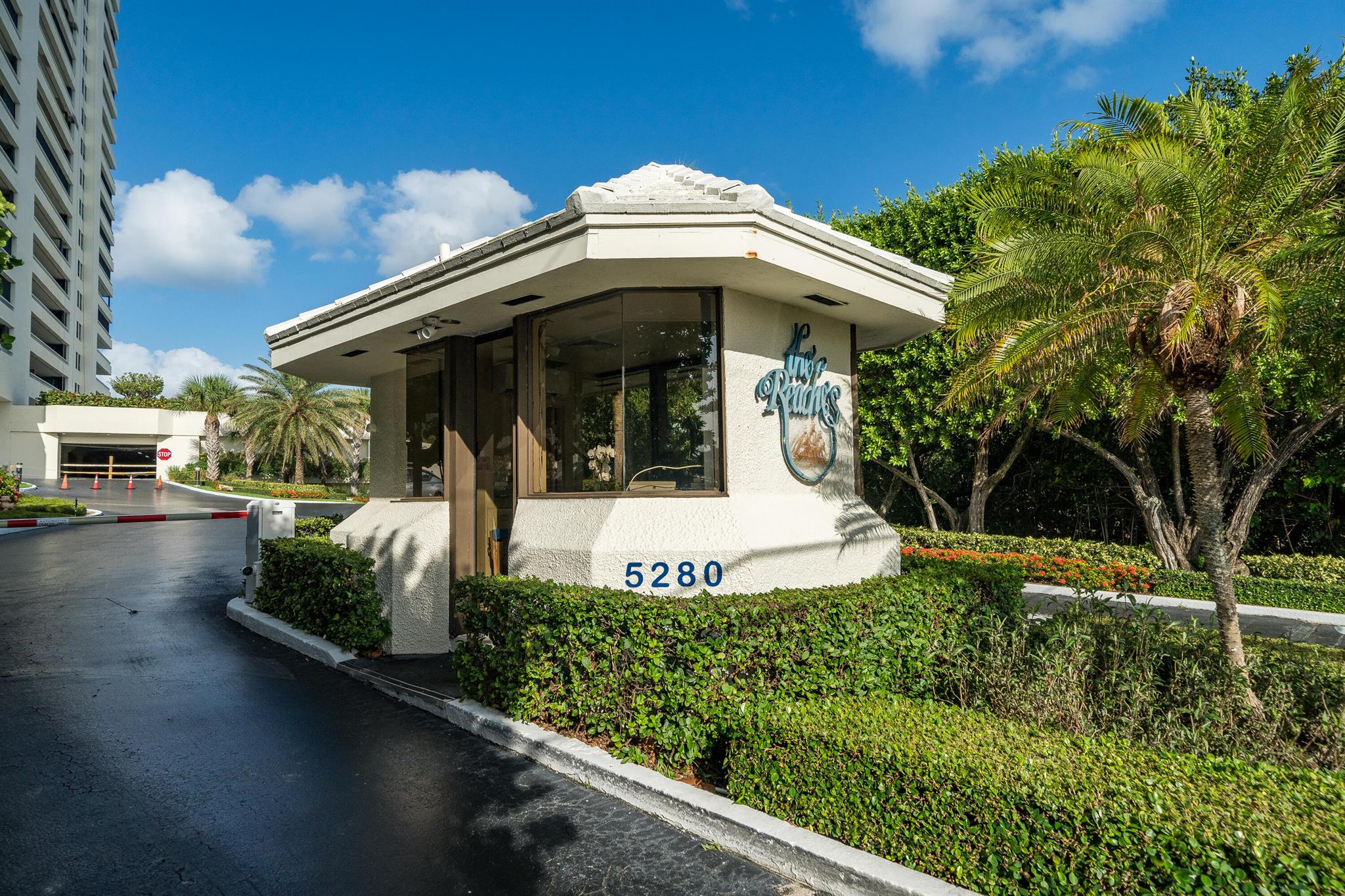 5280 N Ocean Drive 3f