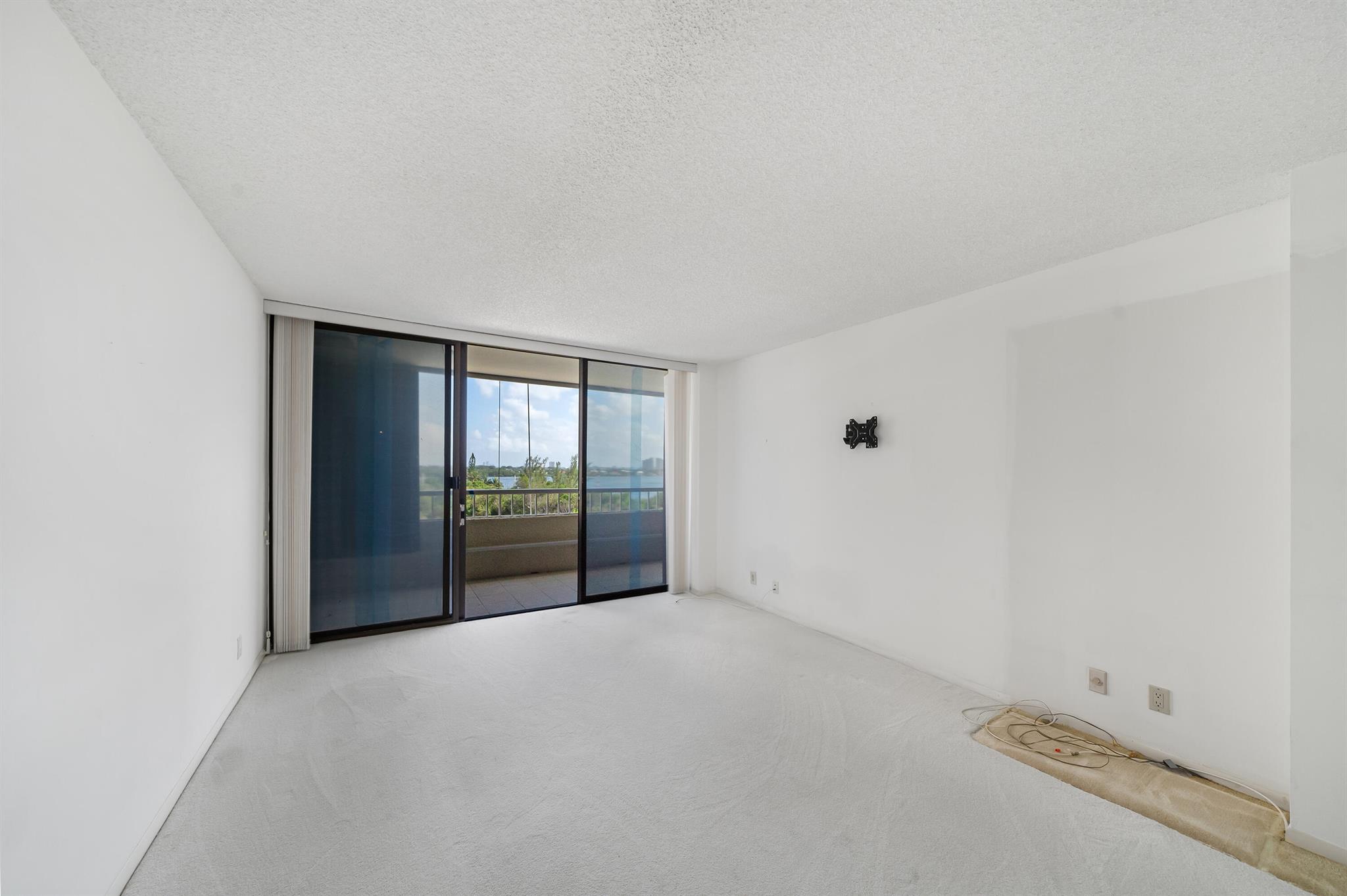 5280 N Ocean Drive 3f