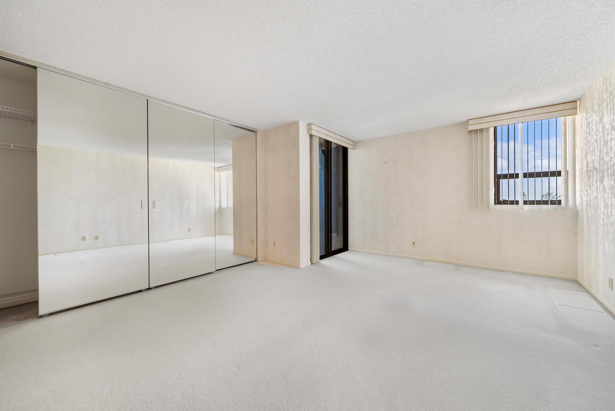 5280 N Ocean Drive 3f