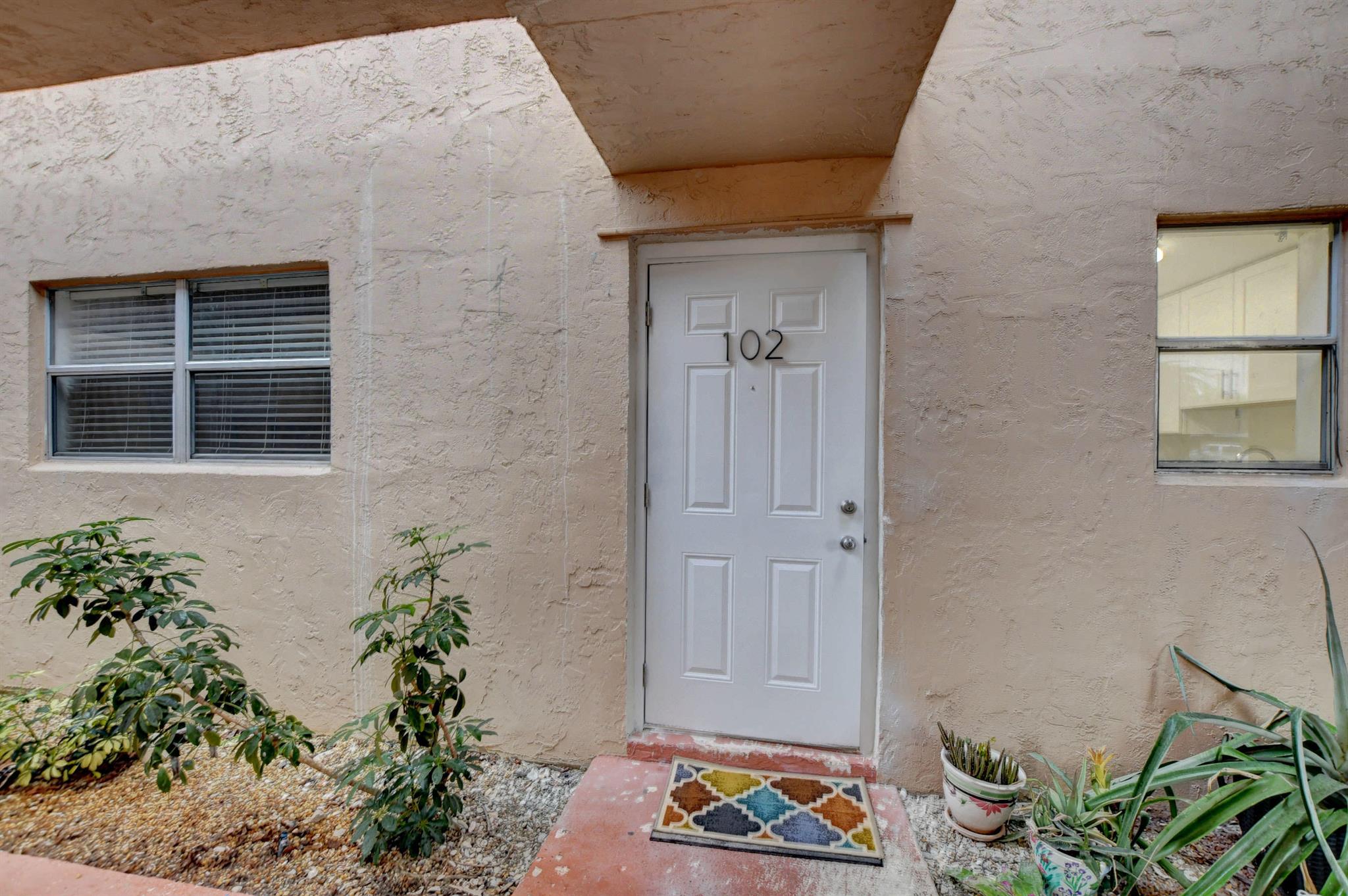 450 SW 2nd Avenue 102