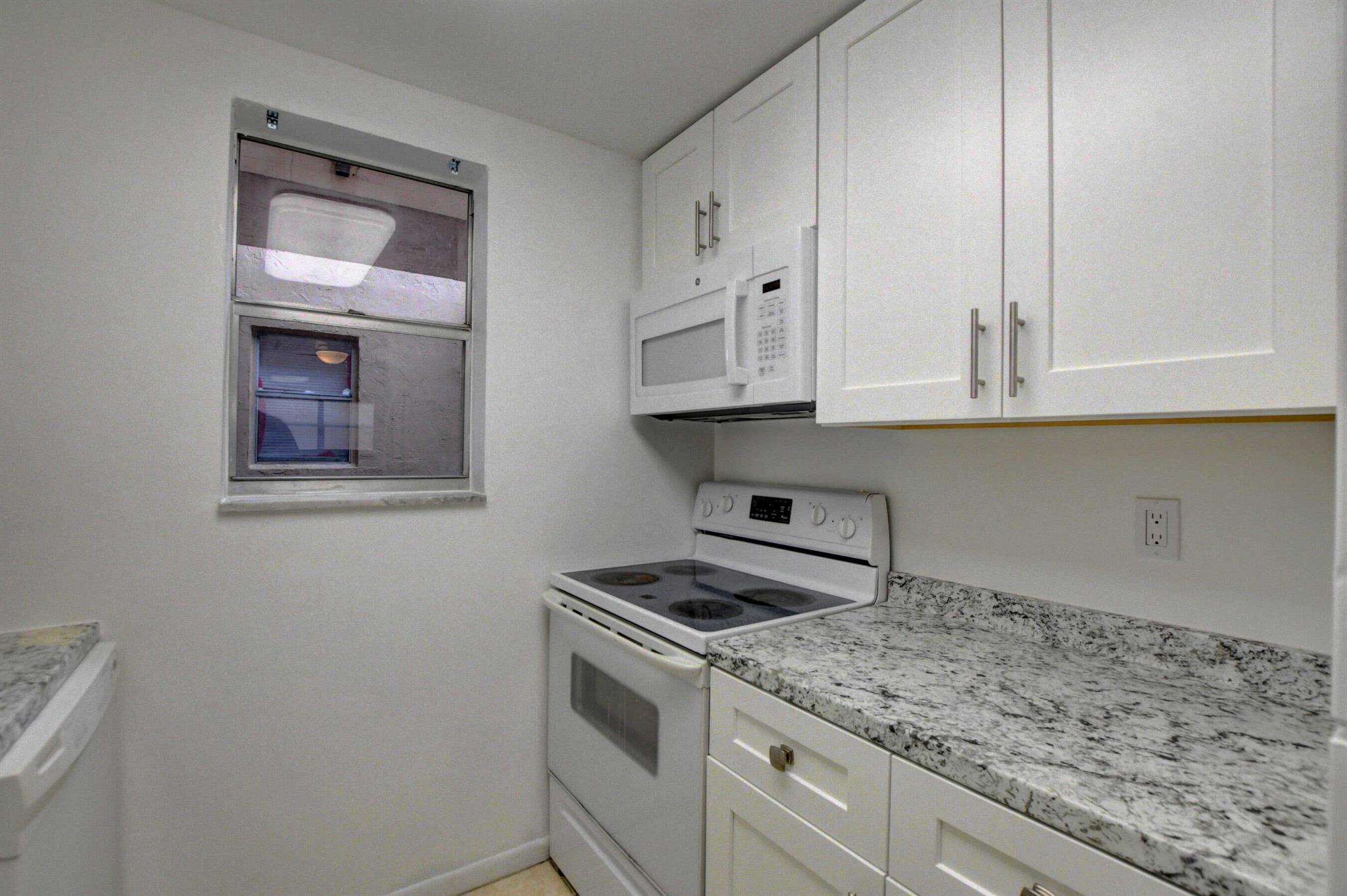 450 SW 2nd Avenue 102