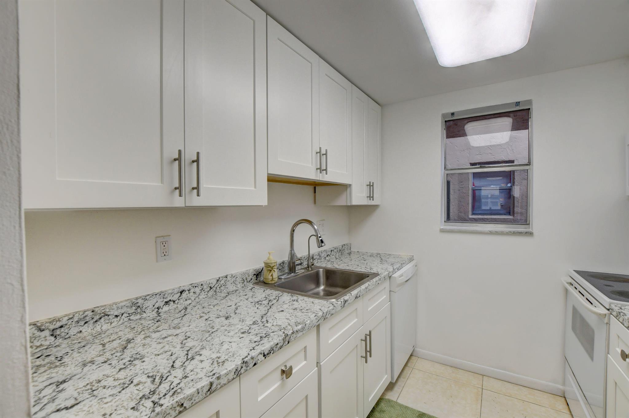 450 SW 2nd Avenue 102