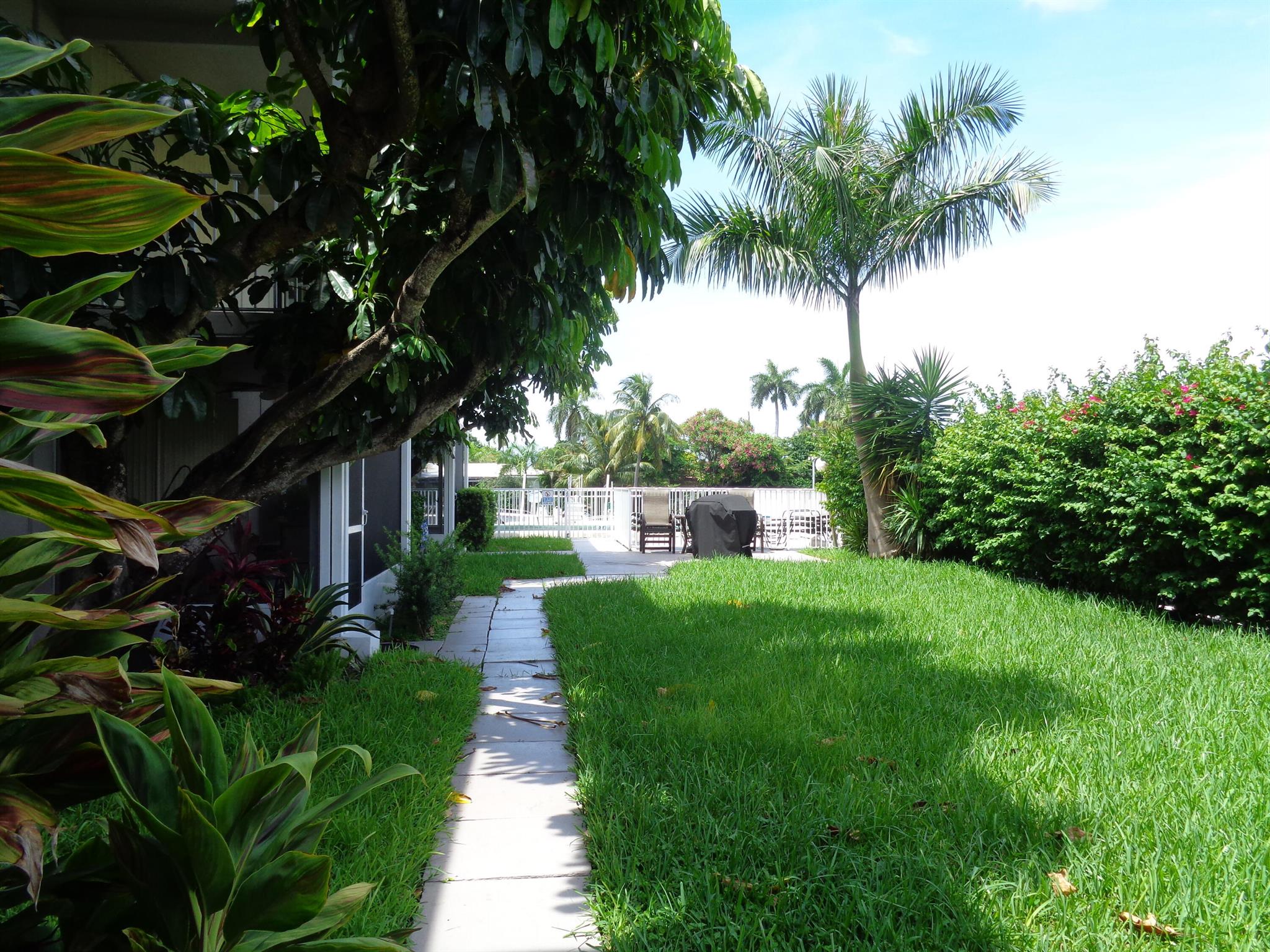 2751 NE 1st Street 101