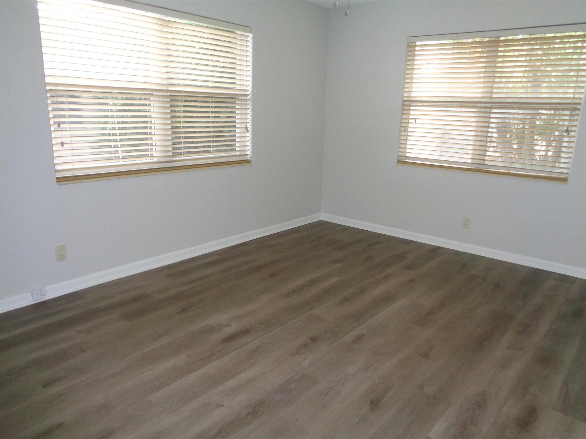 2751 NE 1st Street 101