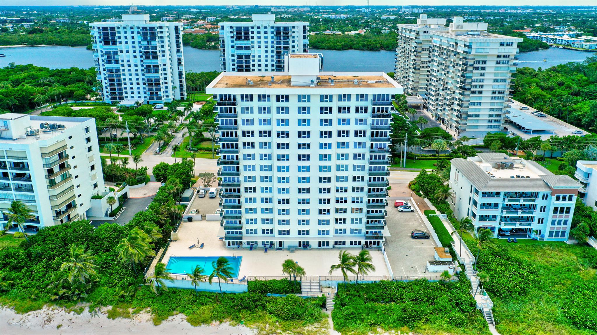 2066 N Ocean Boulevard 4 Nw