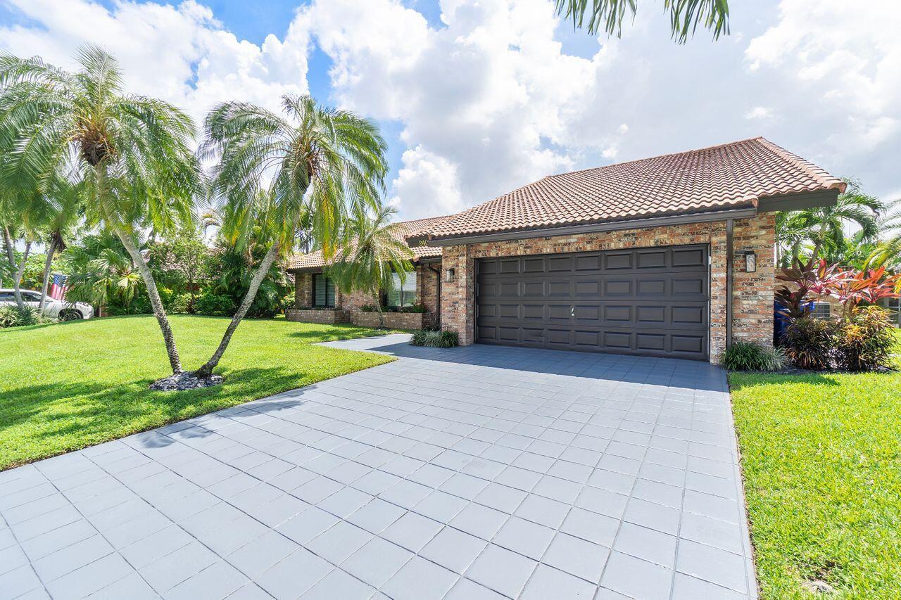 2406 Lob Lolly Lane