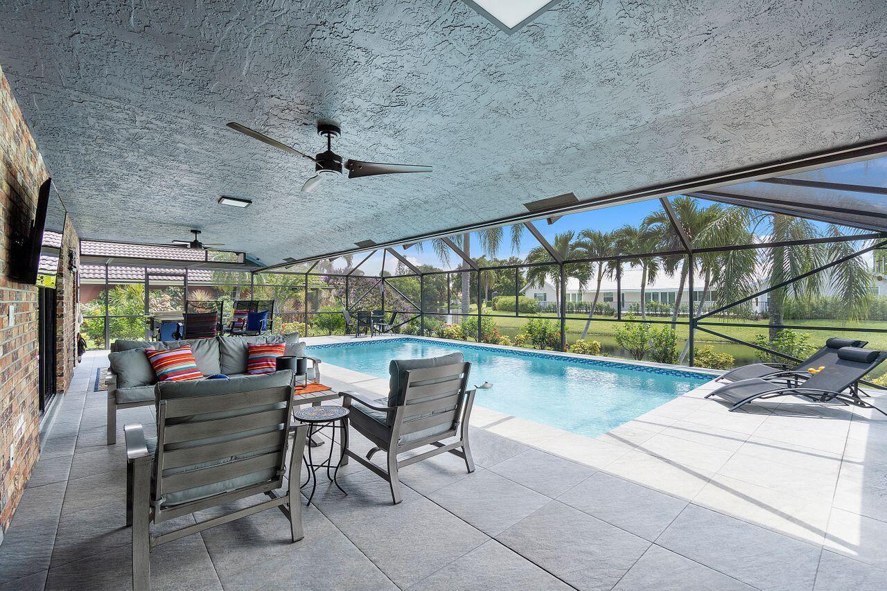 2406 Lob Lolly Lane