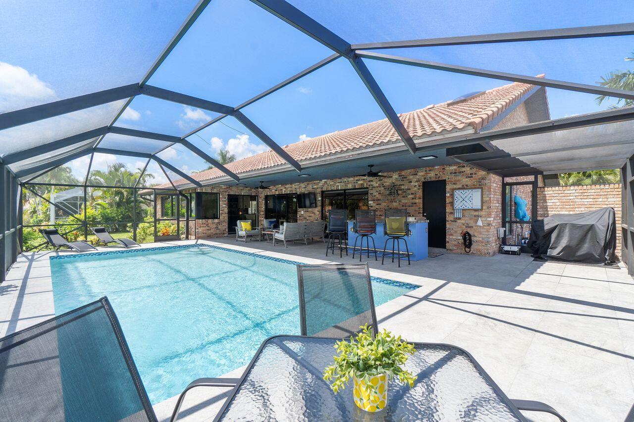 2406 Lob Lolly Lane