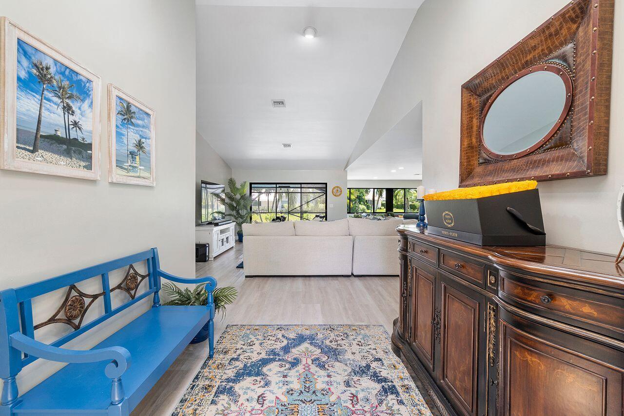 2406 Lob Lolly Lane