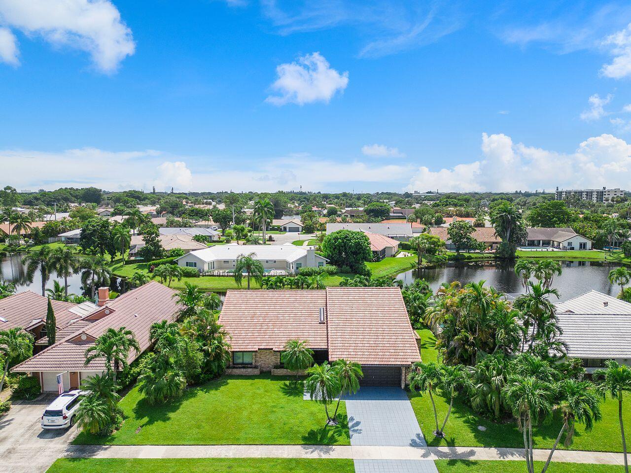 2406 Lob Lolly Lane