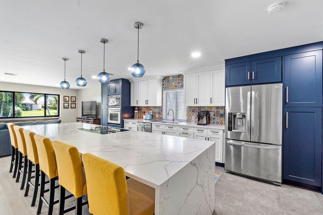 2406 Lob Lolly Lane