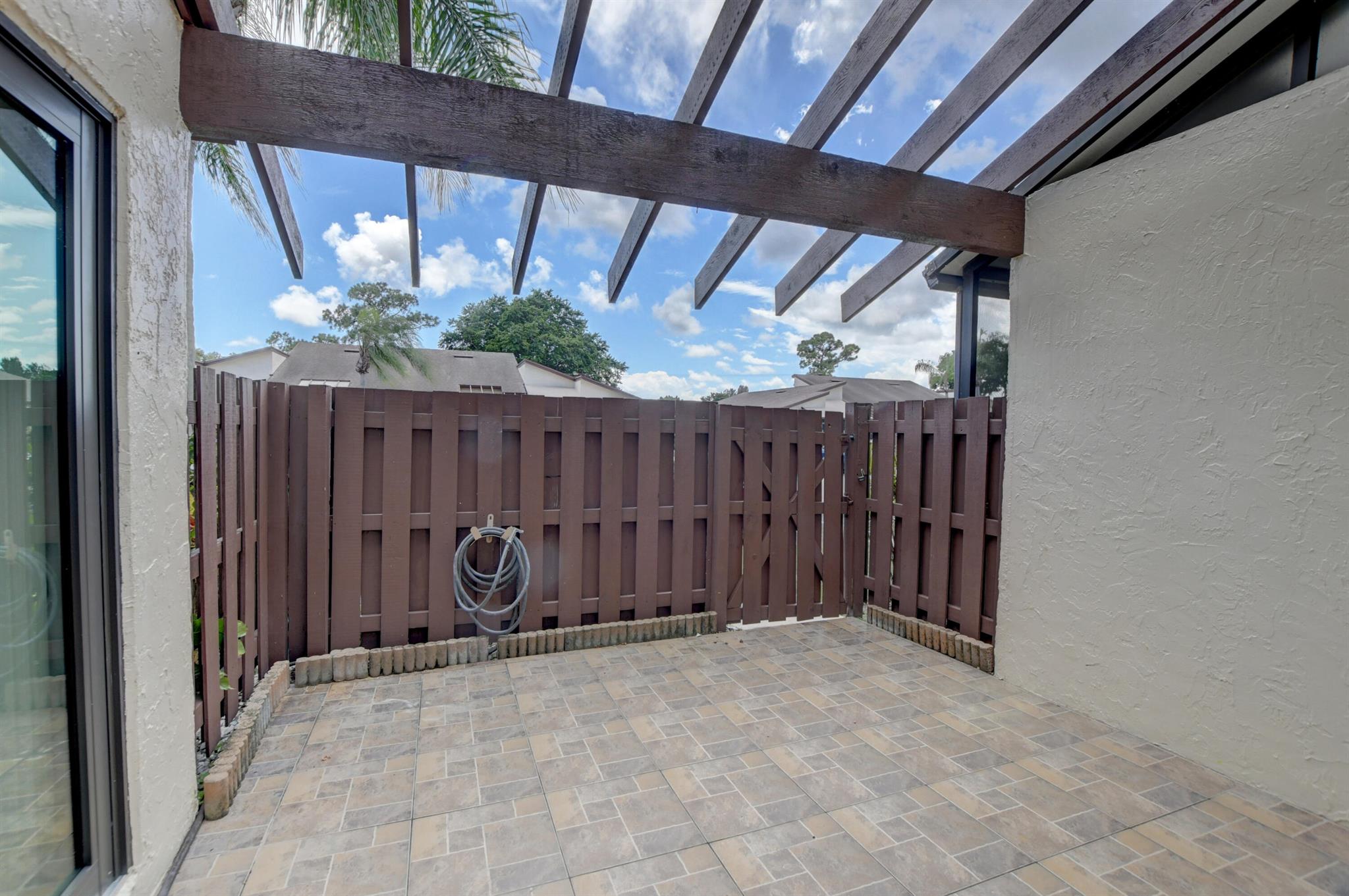 5110 Nesting Way B