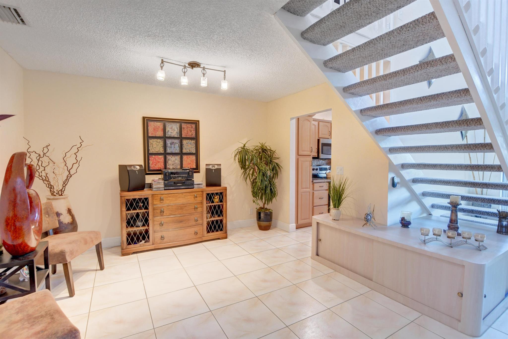 5110 Nesting Way B