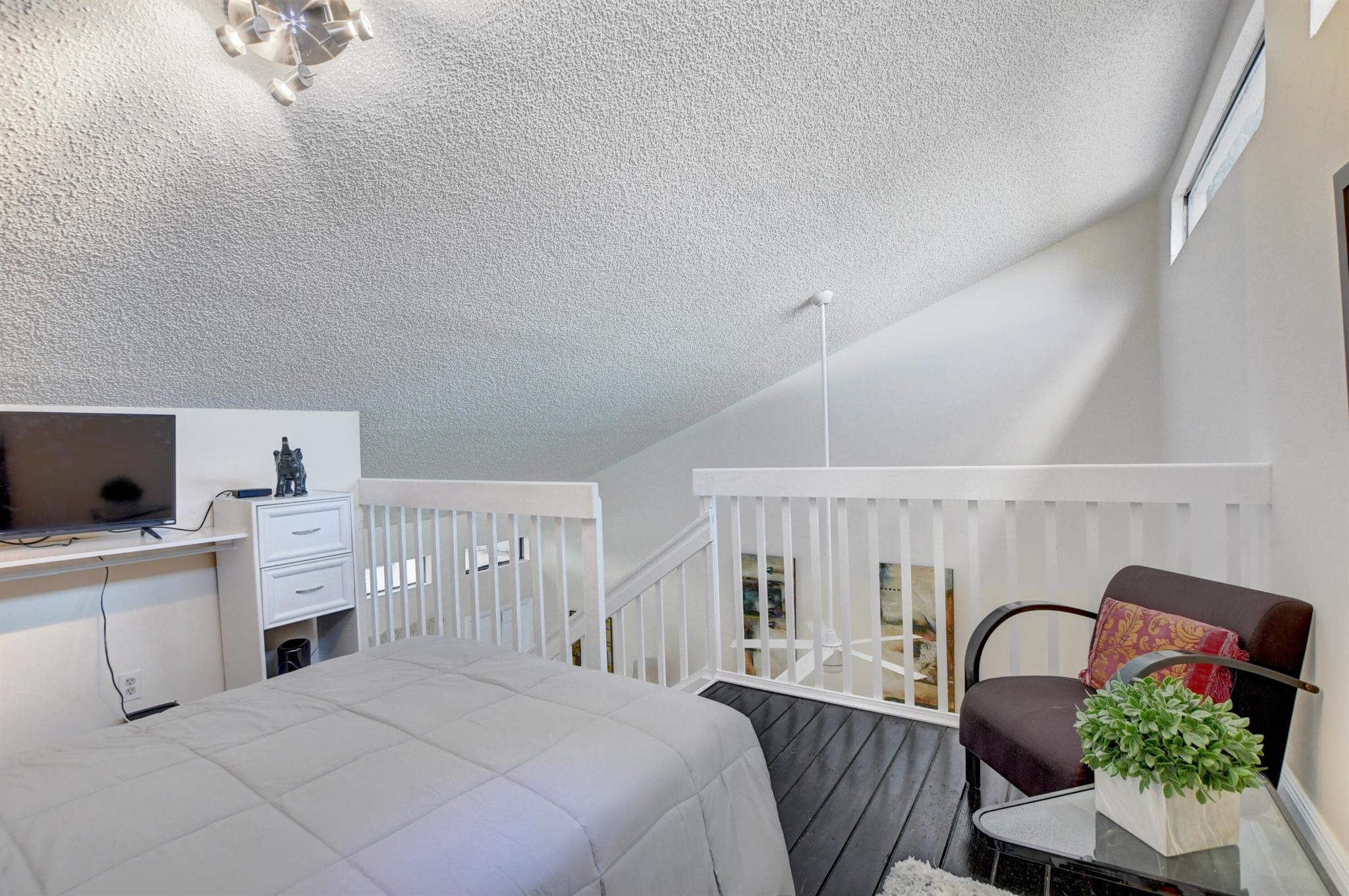5110 Nesting Way B