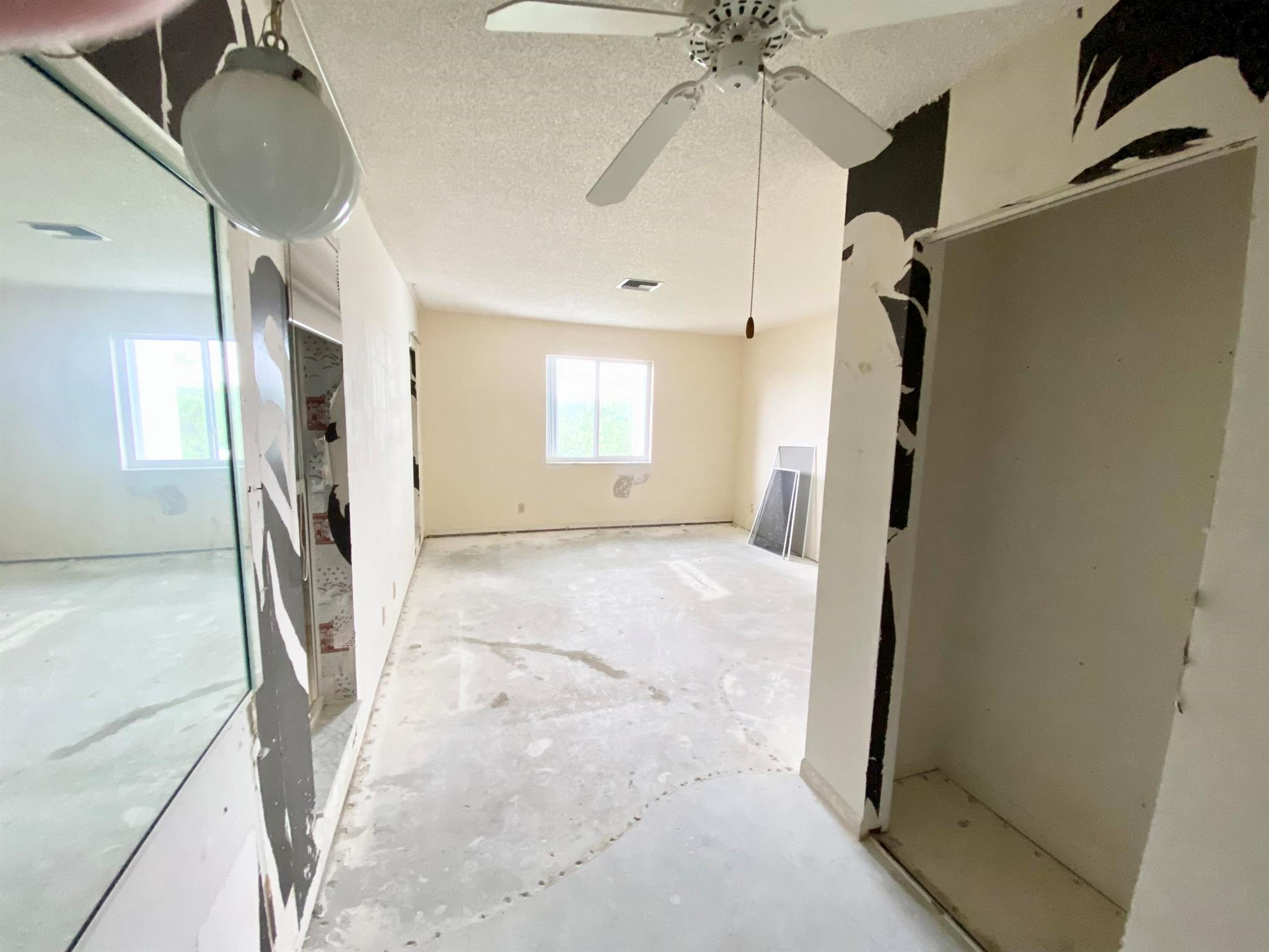 2721 SW 13th Street 201