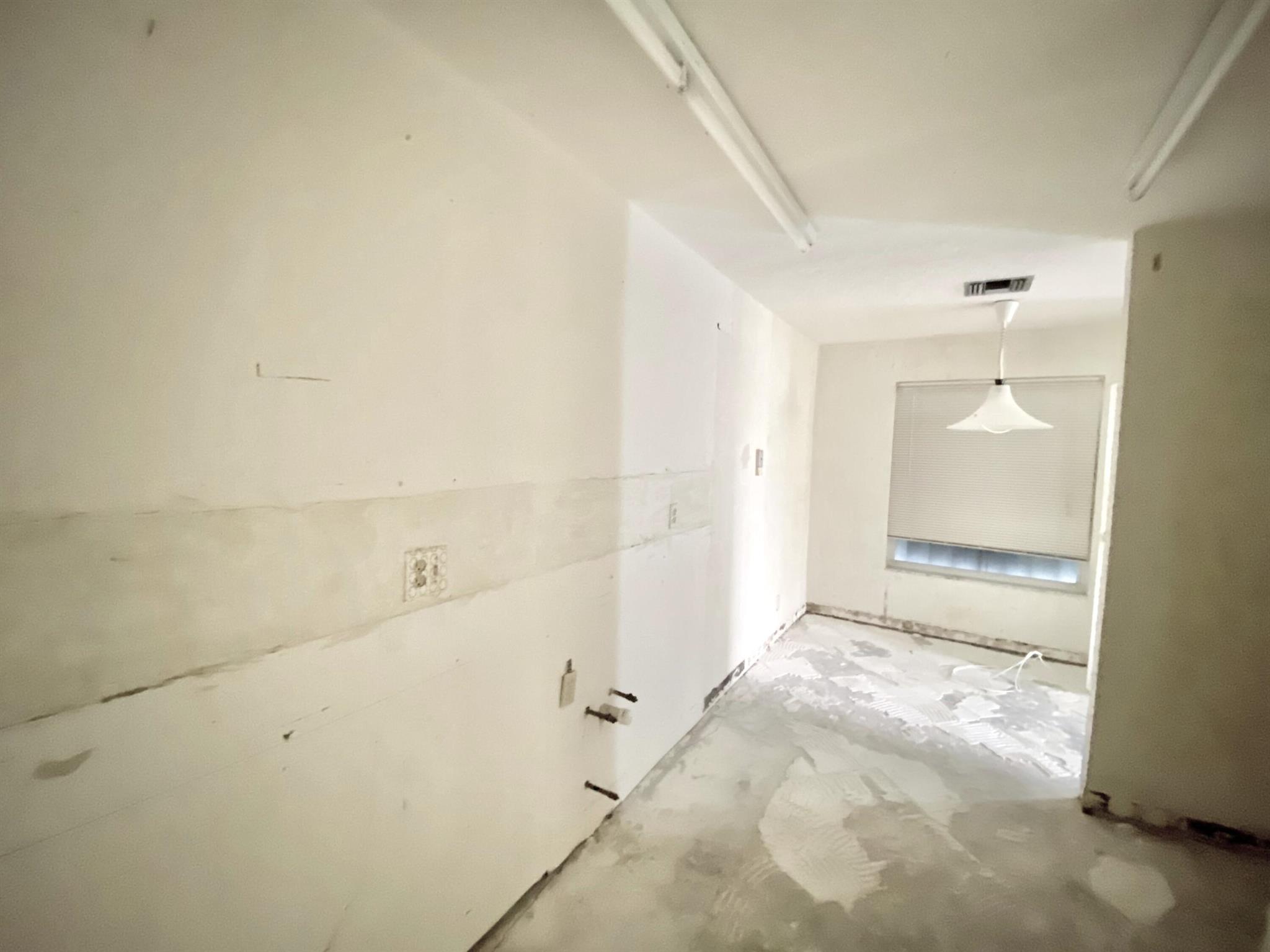2721 SW 13th Street 201