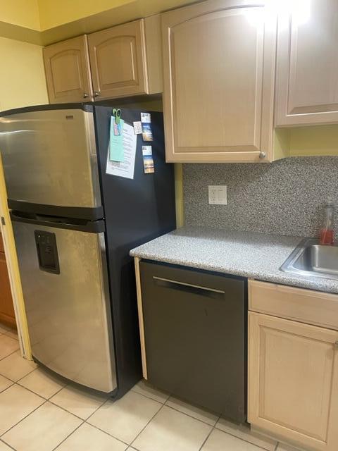 4511 S Ocean Boulevard 904
