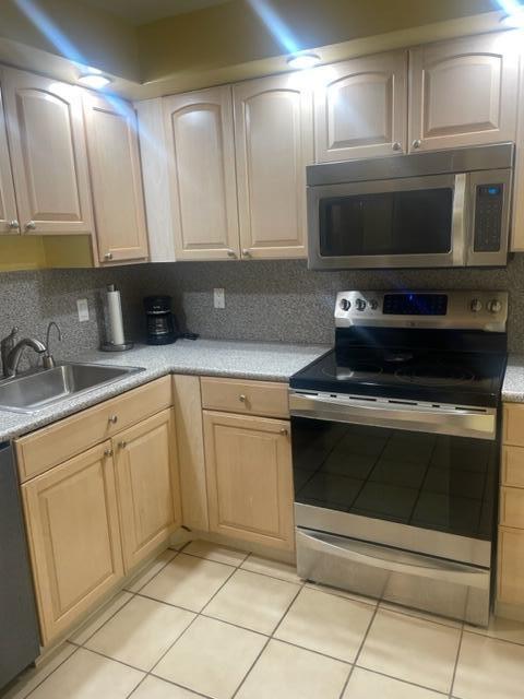 4511 S Ocean Boulevard 904