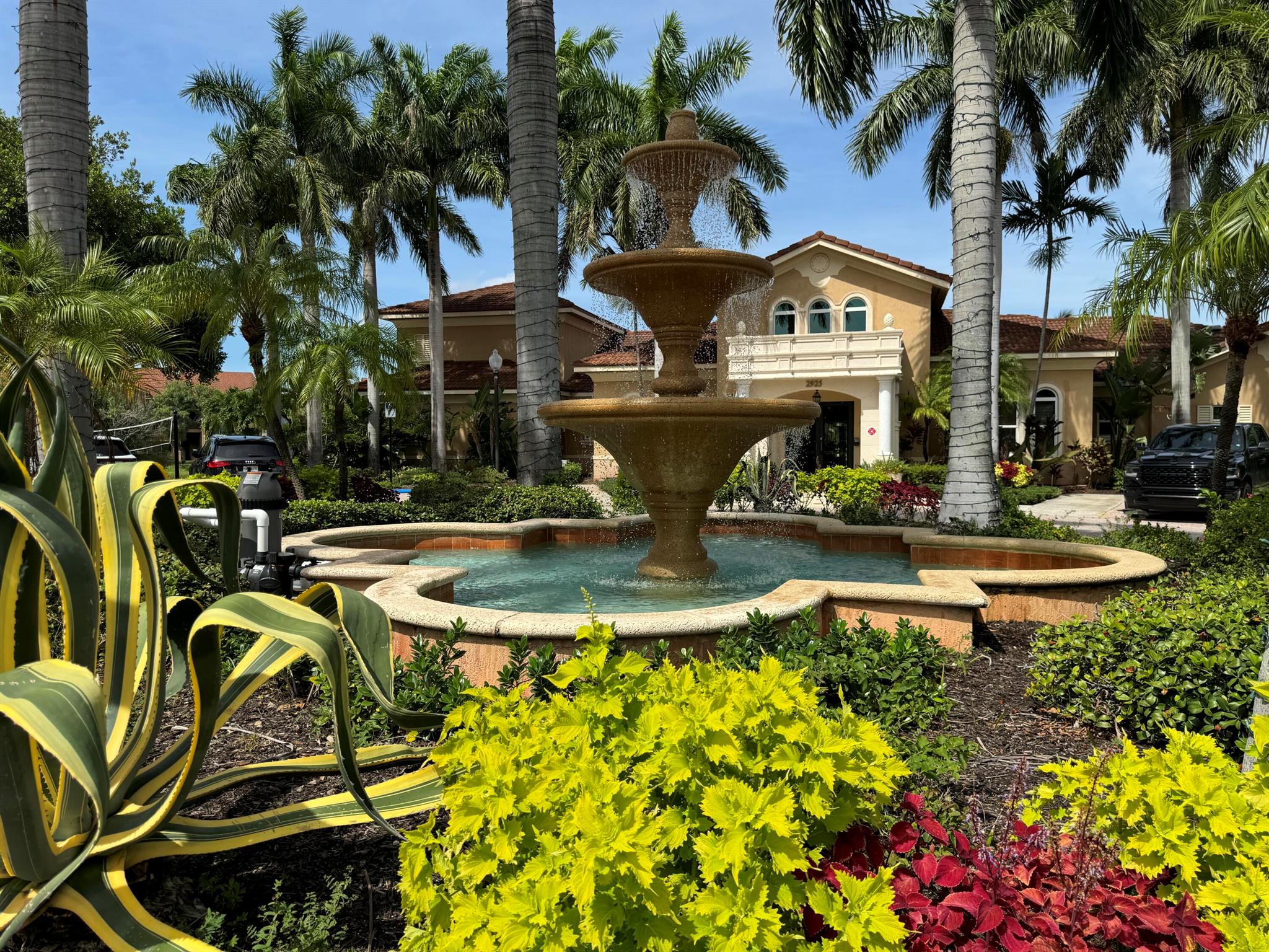 719 Villa Circle 719