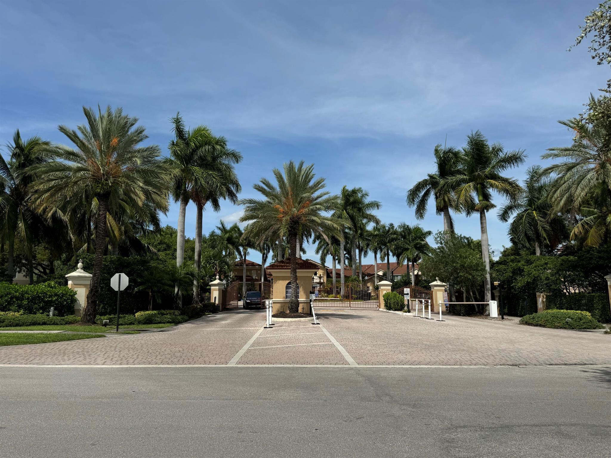 719 Villa Circle 719