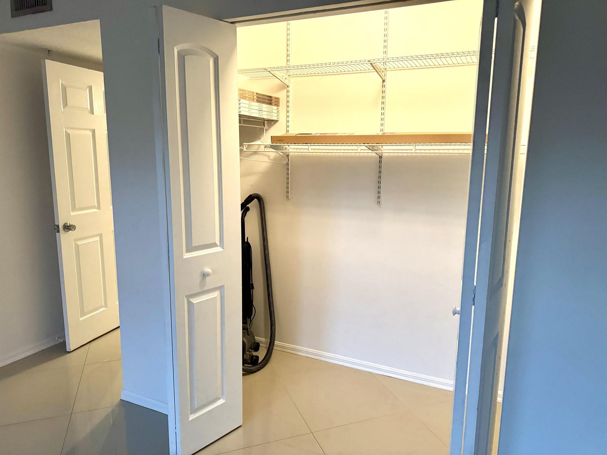 719 Villa Circle 719