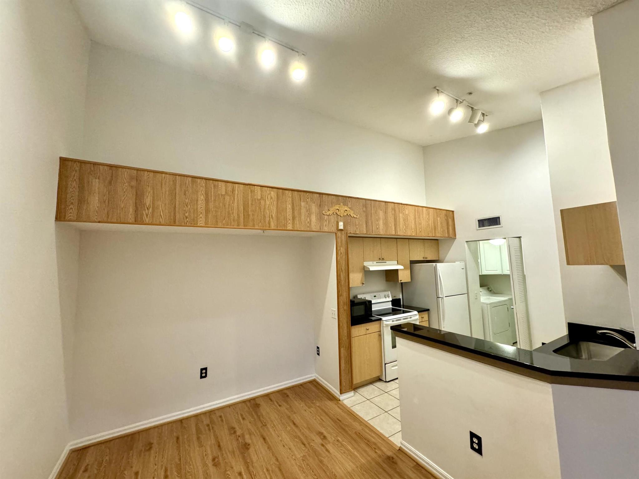 719 Villa Circle 719