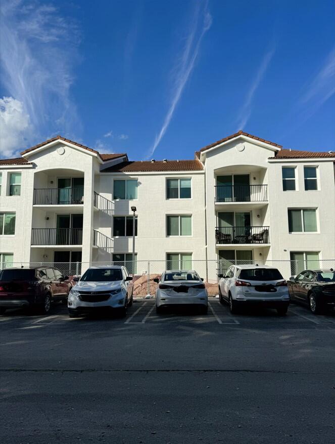 719 Villa Circle 719