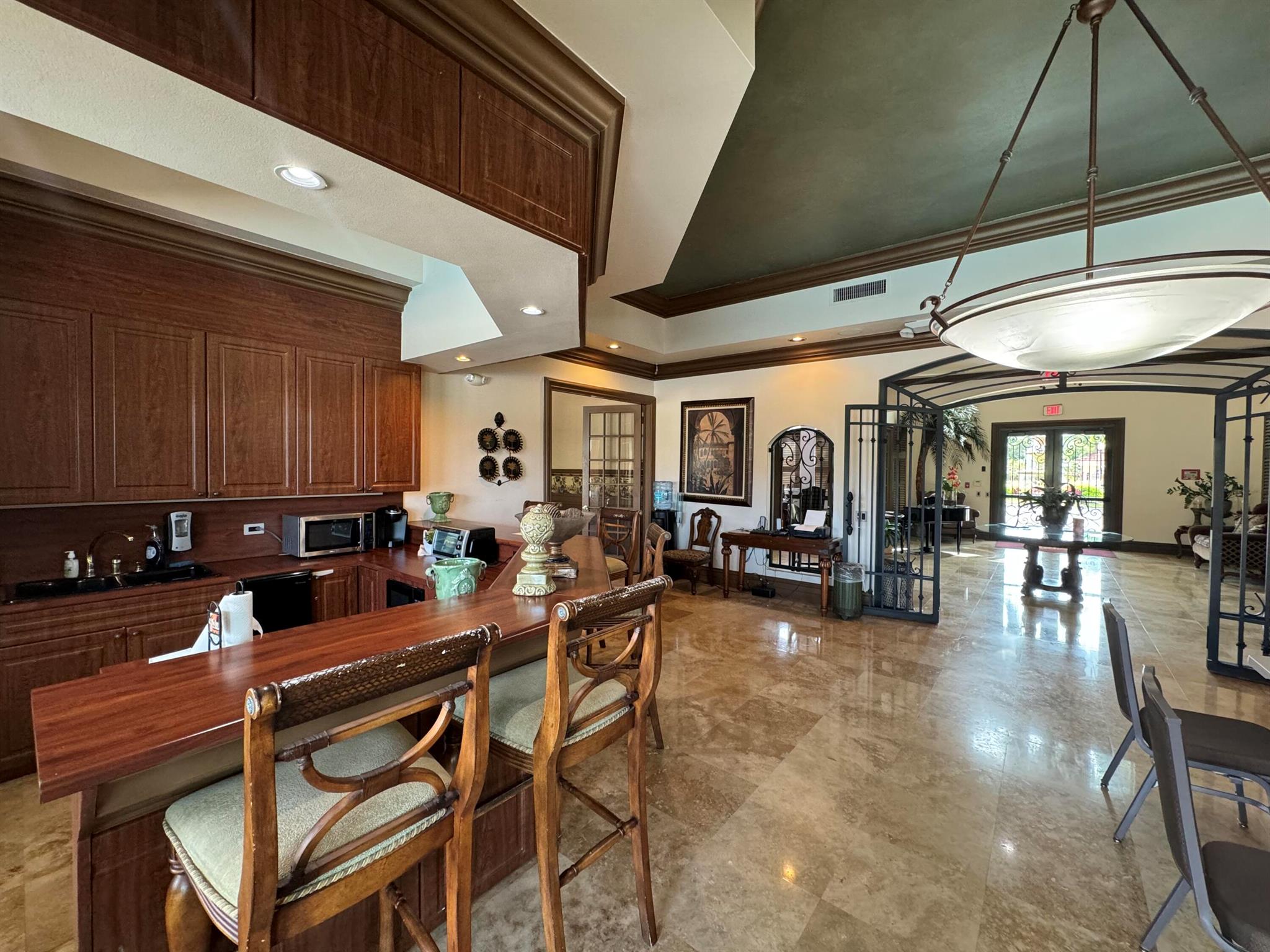 719 Villa Circle 719