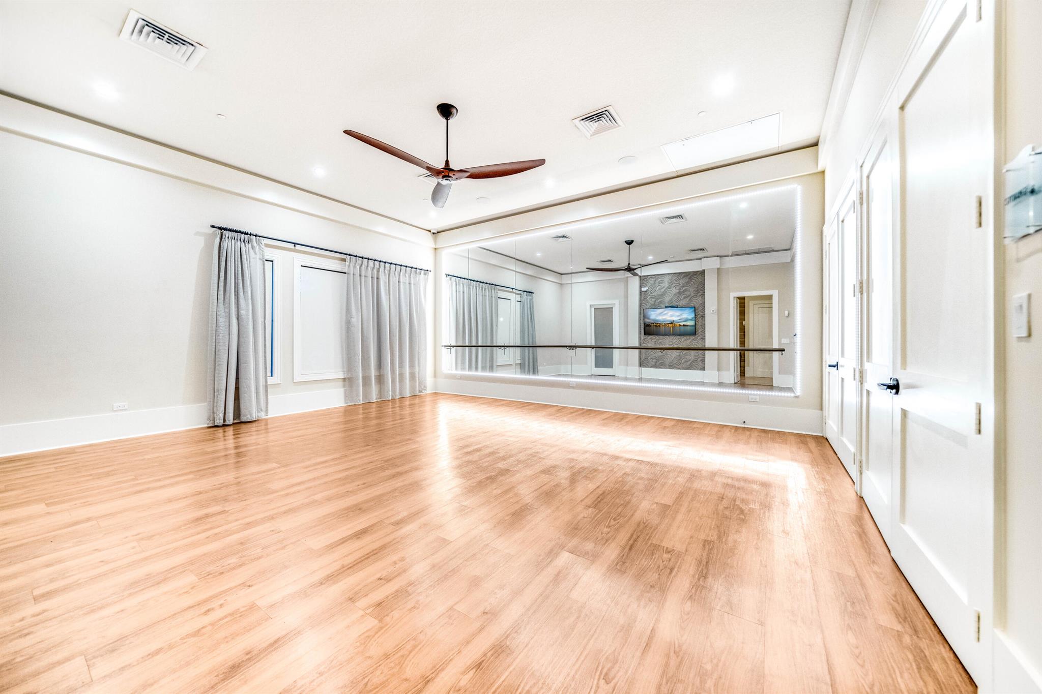 9139 Grand Prix Lane
