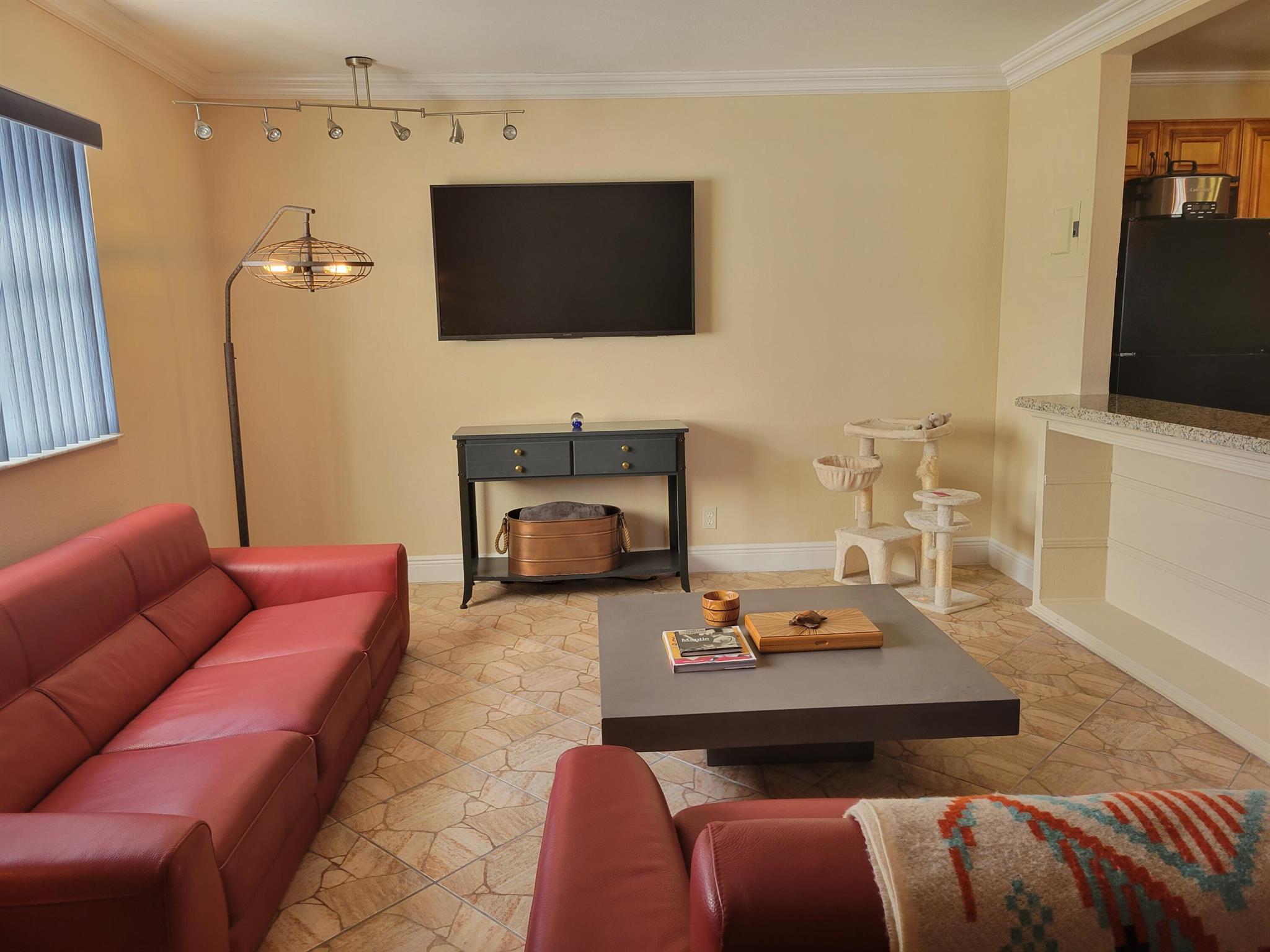 274 Tuscany E 274