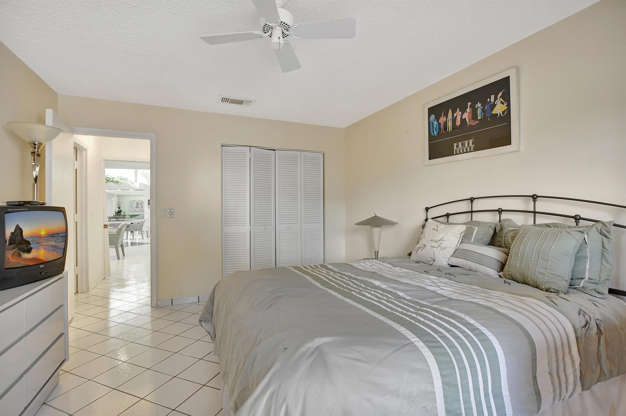 9223 Pecky Cypress Lane 10a