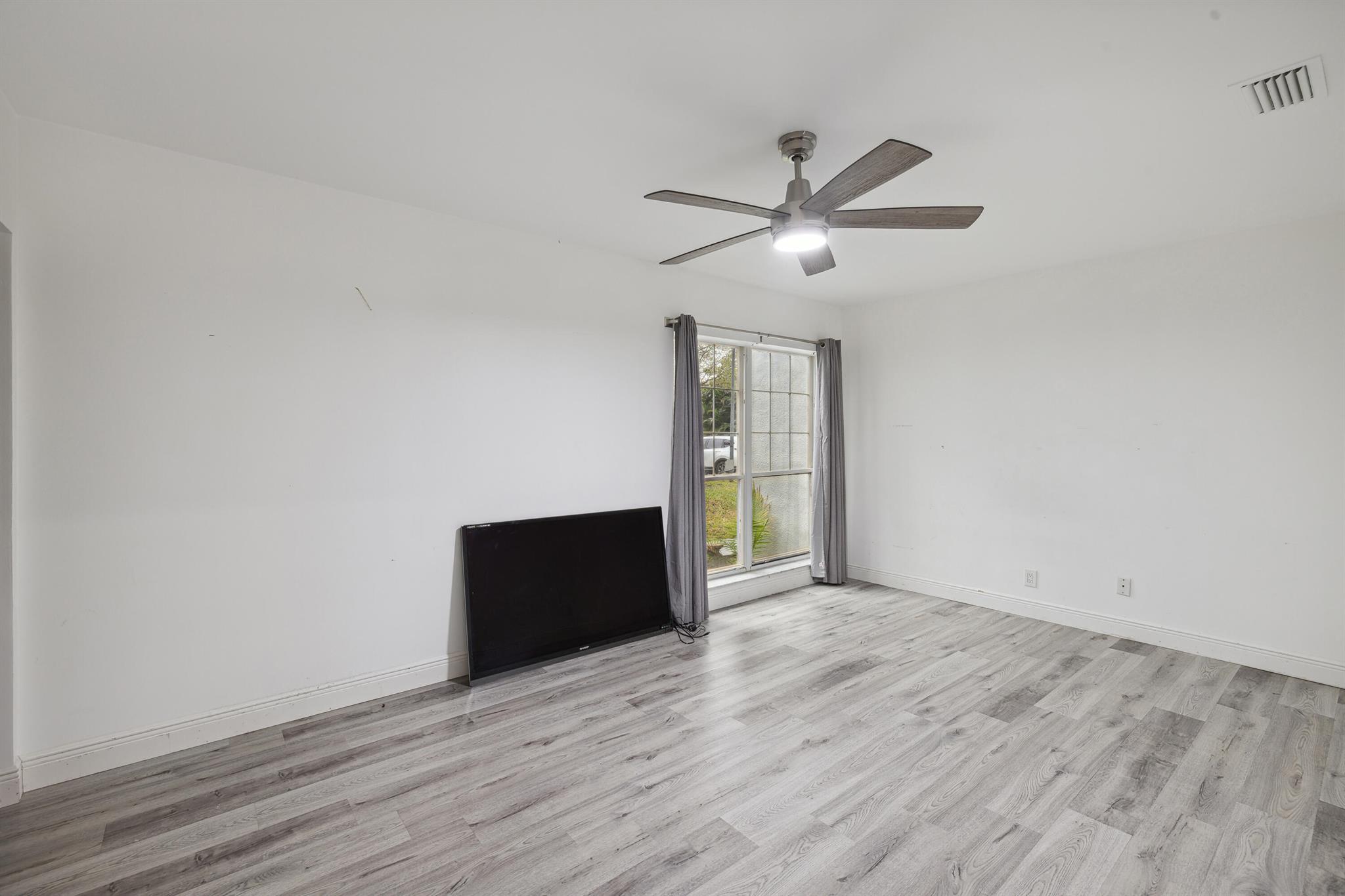 6165 Old Court Road 123