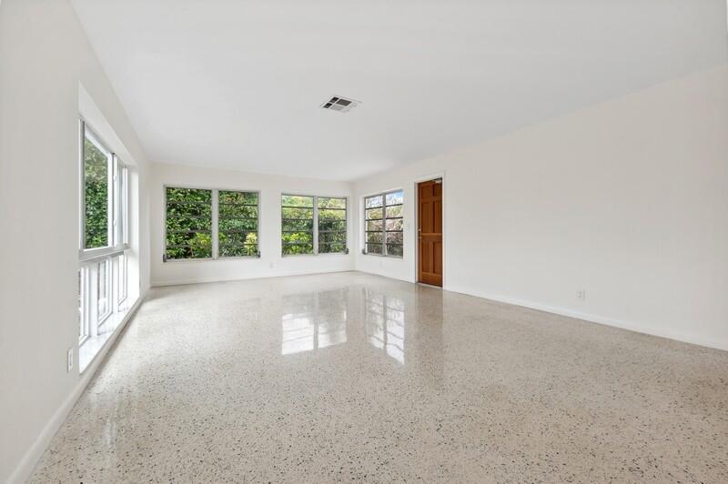 490 NE 5th Circle